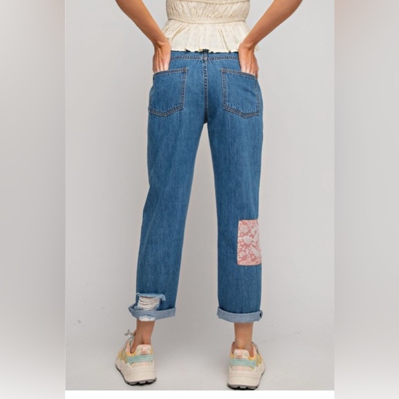 #185 NWT Easel patch work jeans Chic Comfort - Picture 3 of 5